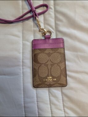 COACH - Signature Cardholder